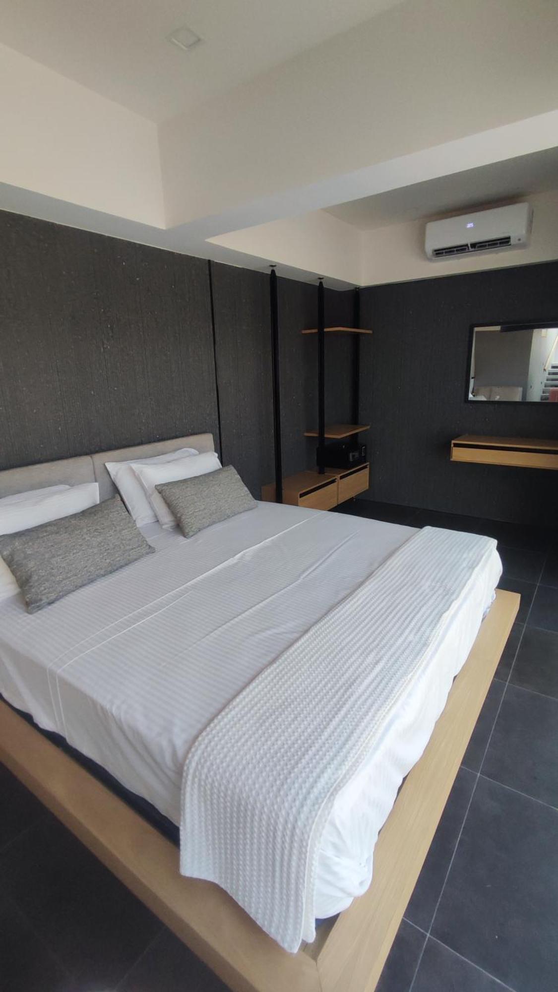 Summertime Signature Suites Agia Marina Exteriér fotografie